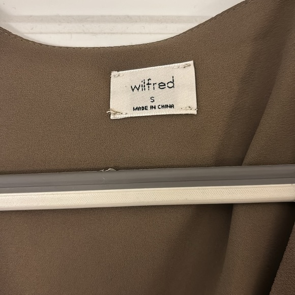 Aritzia Wilfred wistful blouse - Picture 2 of 5